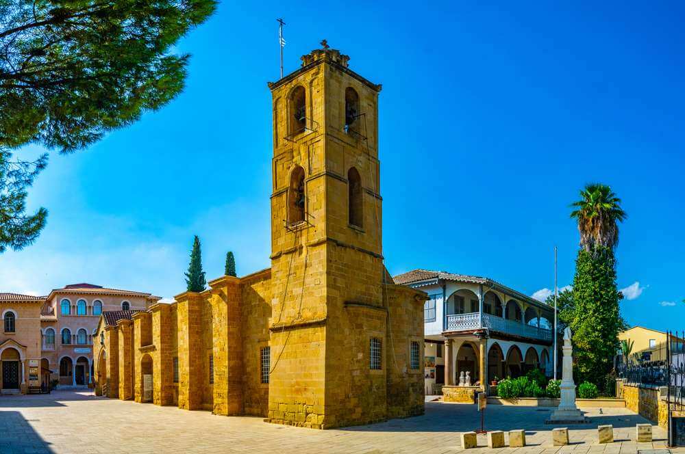 Explore the Best of Larnaca with Taxi Larnaca Services